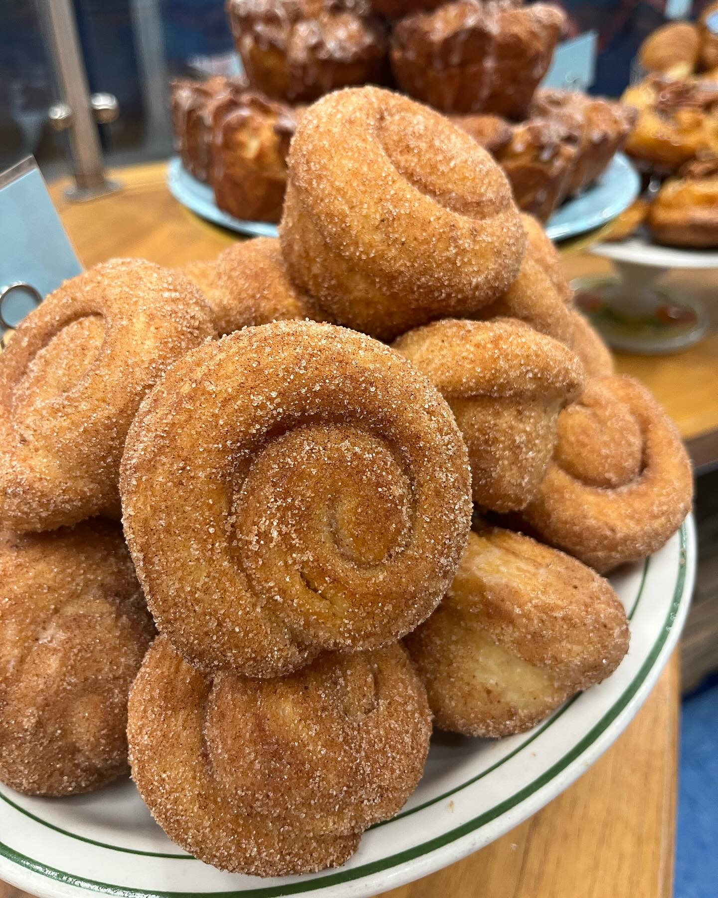 A cini mini and a hot coffee might help you get over the midwinter blues- we’re here if you need us! ❄️