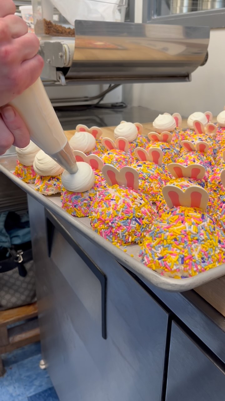 We’re nearly ready for Easter weekend here at Batch! 🥕We are open Saturday from 8am-5pm, and Sunday from 8am-3pm.
🥕A quick note- on Saturday and Sunday, we aren’t accepting same day holds. There will be plenty of pastries available for purchase on a first come, first served basis in our retail department. Hop on down to visit us!